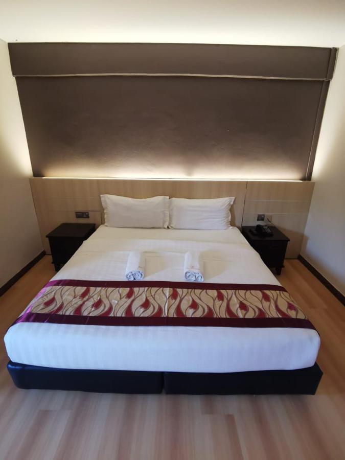 Palace Inn Miri Dış mekan fotoğraf