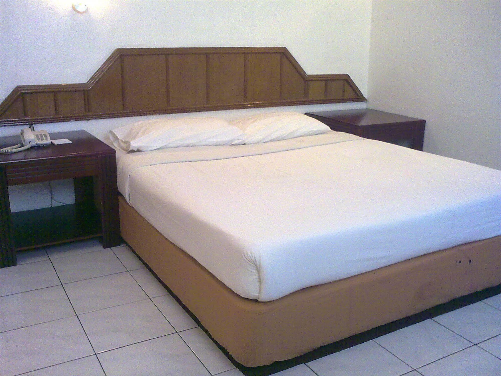Palace Inn Miri Dış mekan fotoğraf